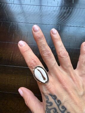 Cowrie Shell Statement Ring - White & Silver